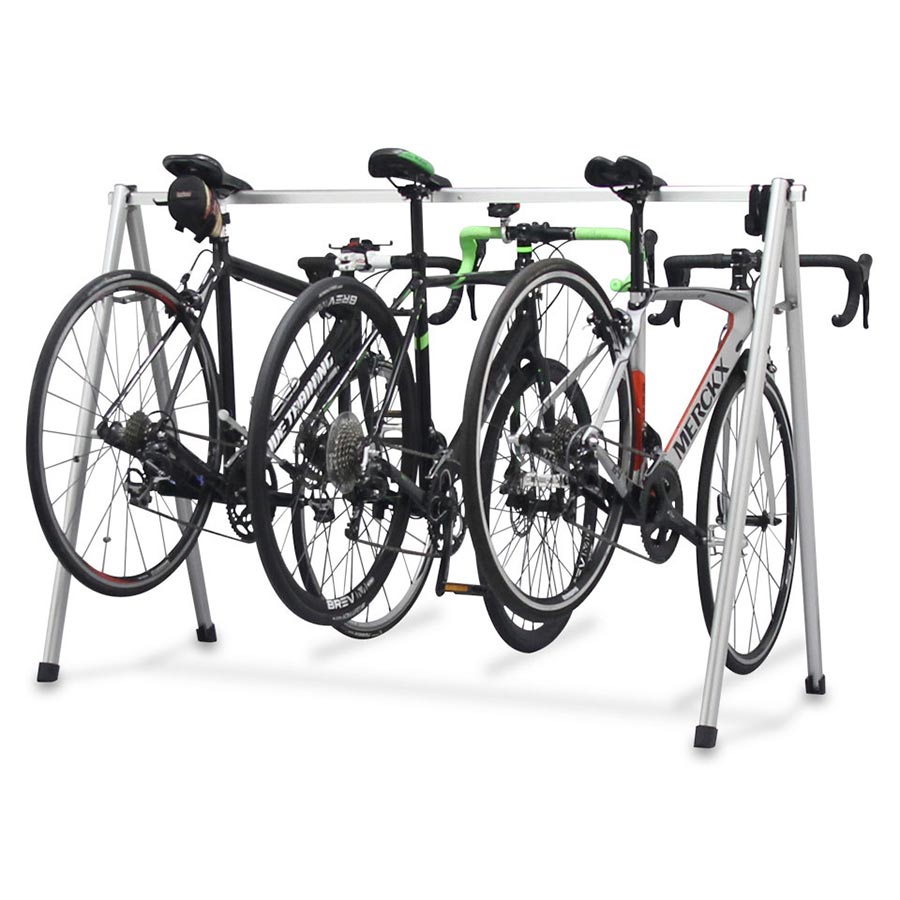 Minoura, Level-140H, Bikes: 3, On the floor