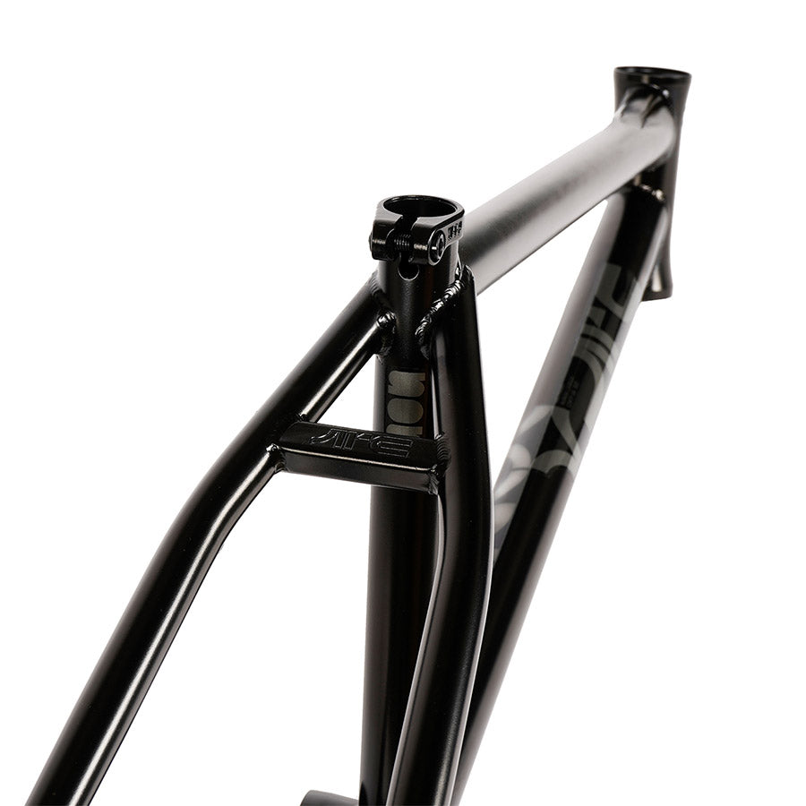 WeThePeople, Arc Murray Loubser signature, Black, 20.5''
